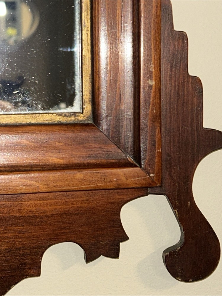 Antigue Chippendale Style Wall Mirror with Eagle Design