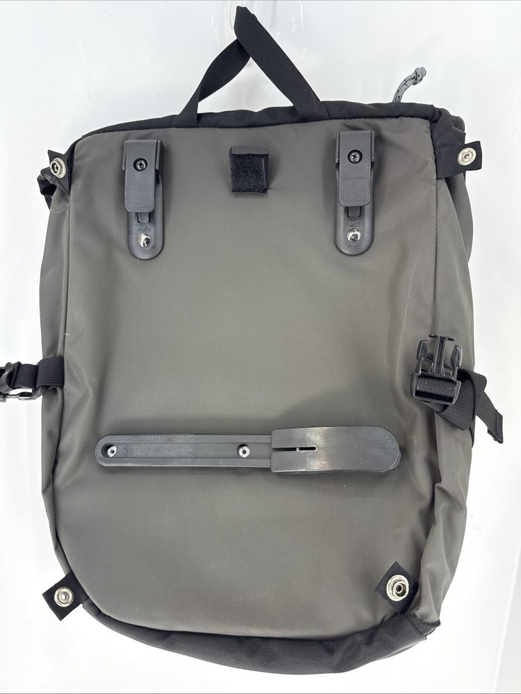 REI Panier Black Gray ( 1 )
