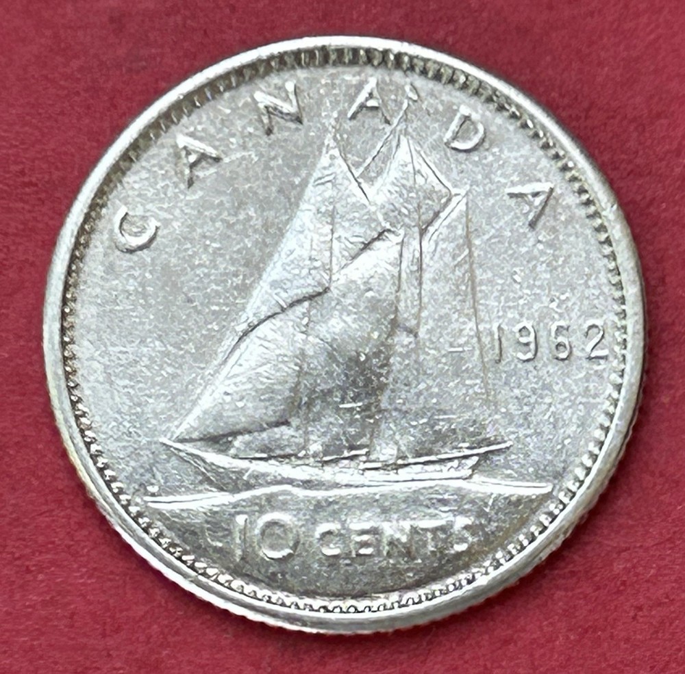 1962 Canada 10 Cents Silver Coin