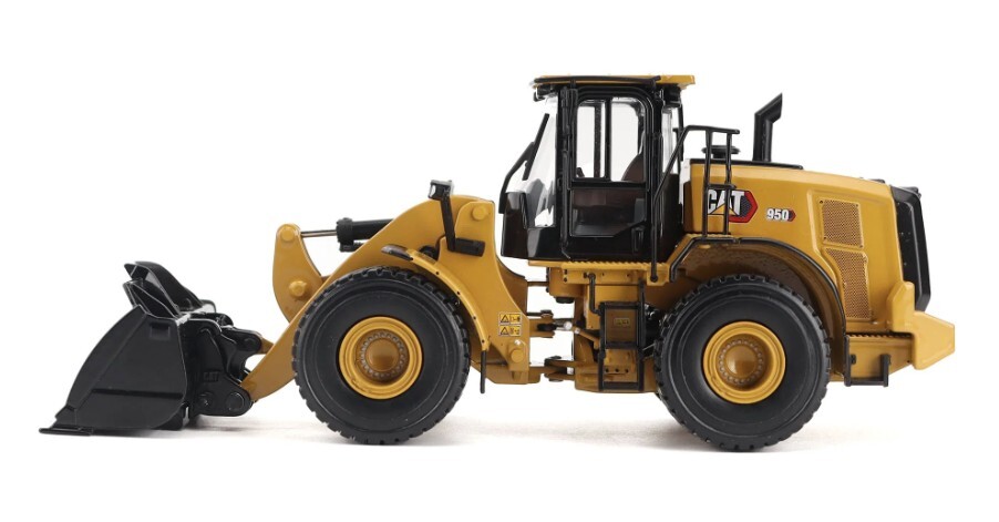 Diecast Masters 85770 Cat 950 Wheel Loader 1/50 Scale Diecast Model