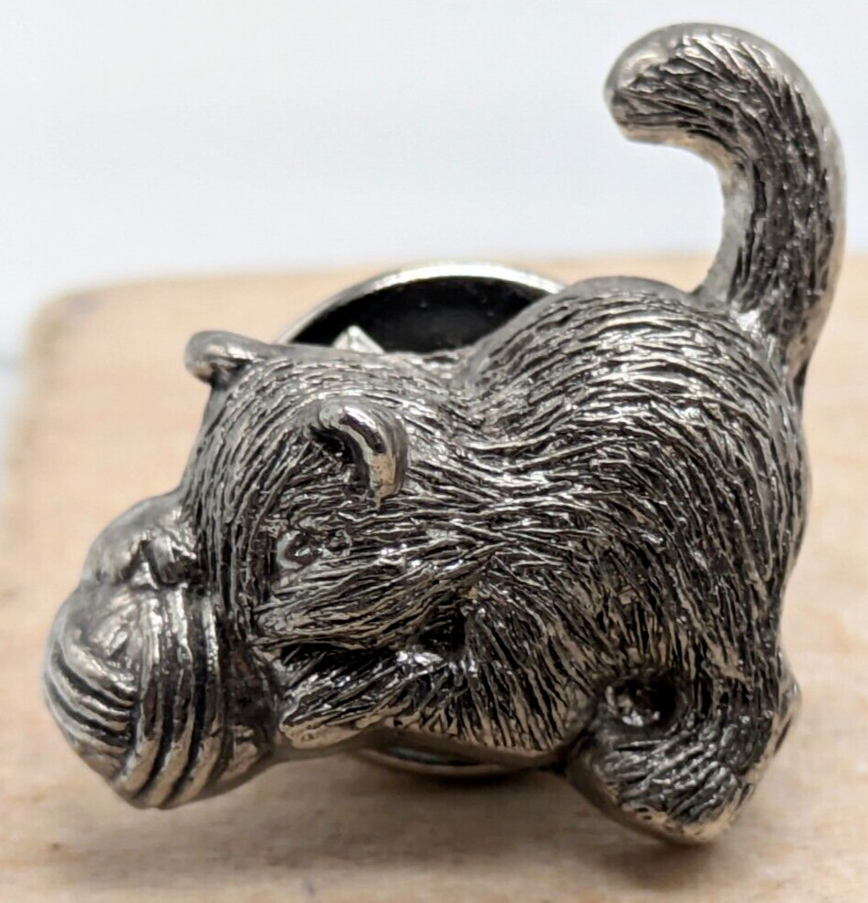 Kitty Cat Playing with Yarn Small Tack Pin