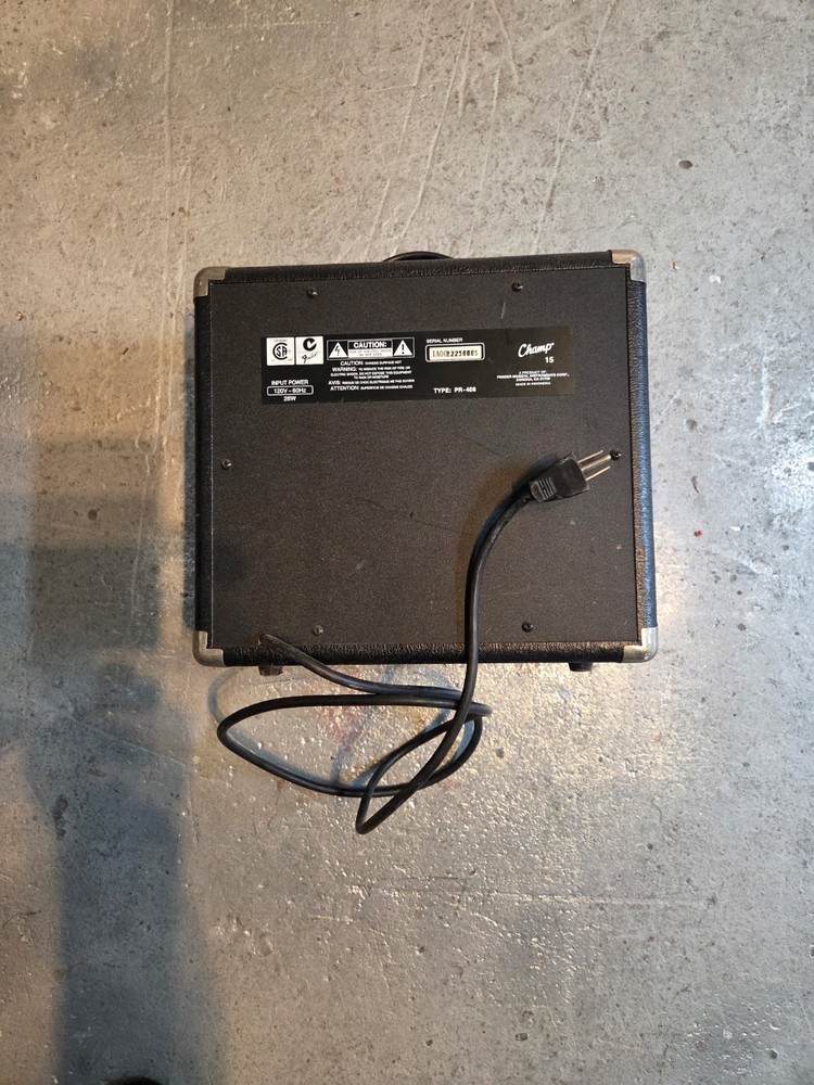 Fender Champ 15 Amp Model PR-505