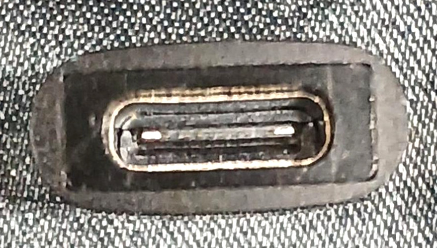 Questyle QCC Dongle Pro Lossless Bluetooth Adapter Transmitter Mfi Certified