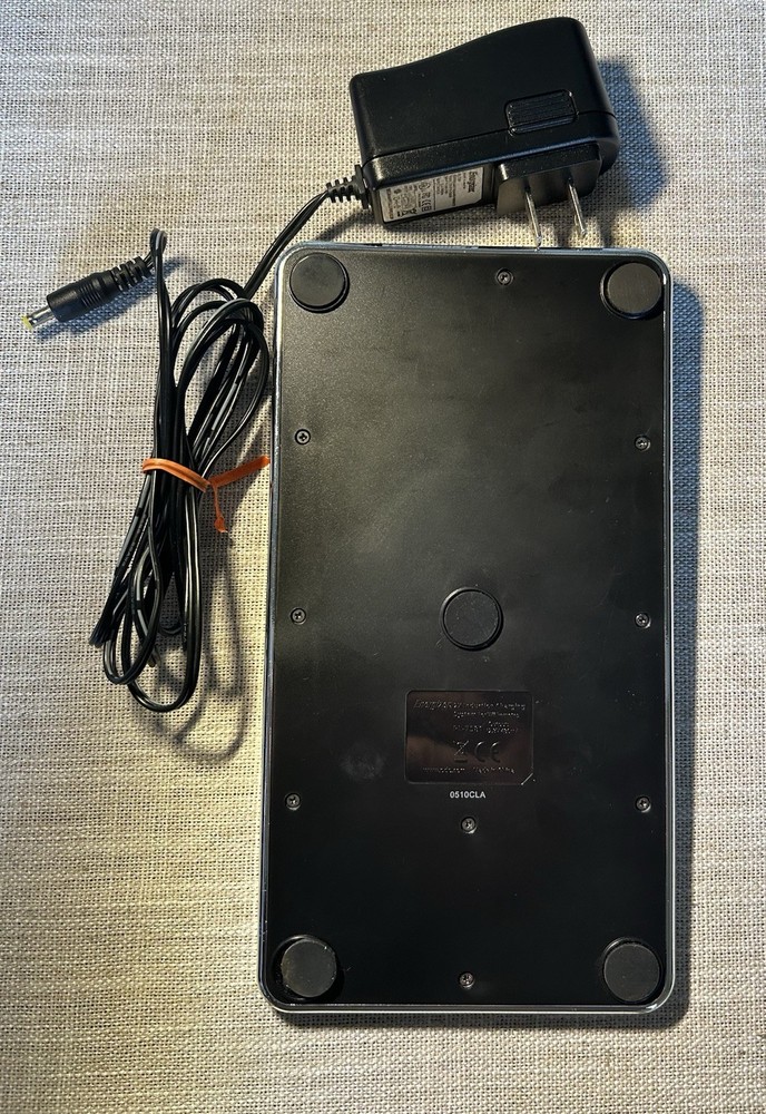 Energizer PL-7581 Wii Controller Battery Charging Pad