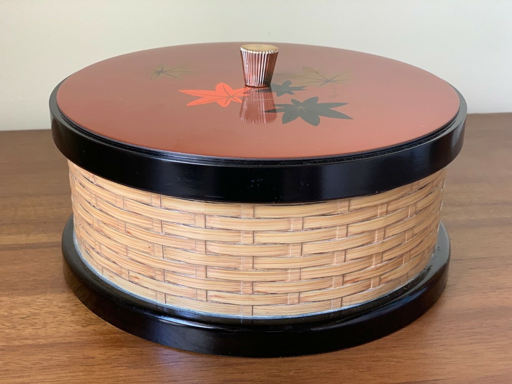 Japanese lacquer ware plastic box with lid 