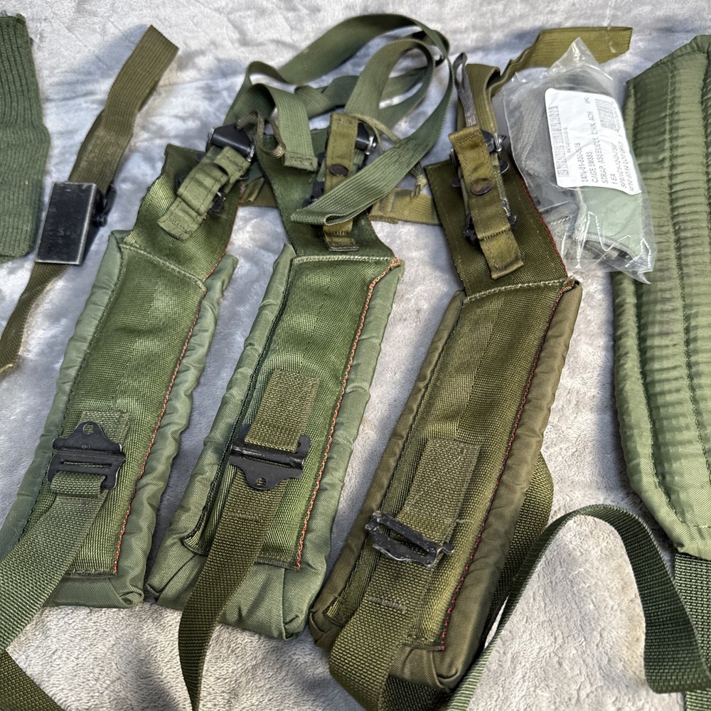 Military surplus bundle, Alice straps, backpack strap, strap, cage assembly Etc.