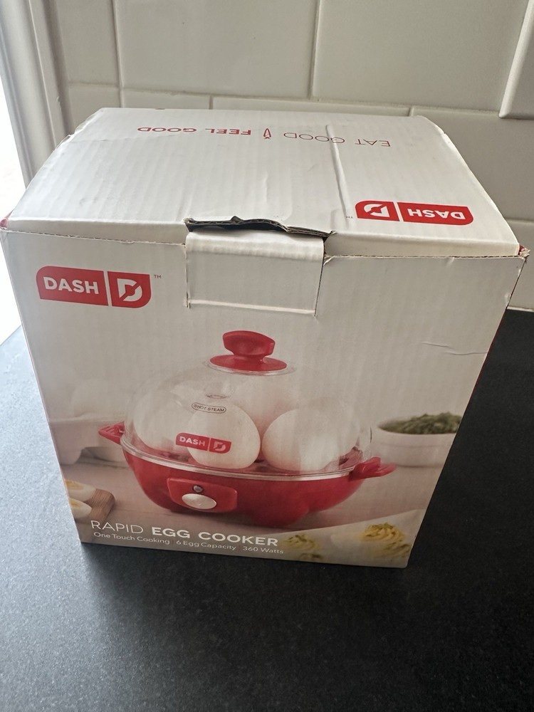 DASH Go Rapid Egg Cooker RED Quick Easy Cook Eggs/ Omelette EUC