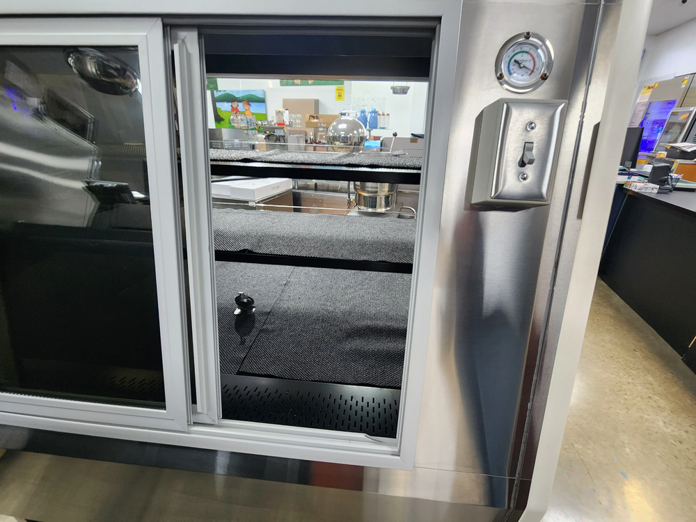 Southern Casearts SCHV-BAV-4 Refrigerator Display case