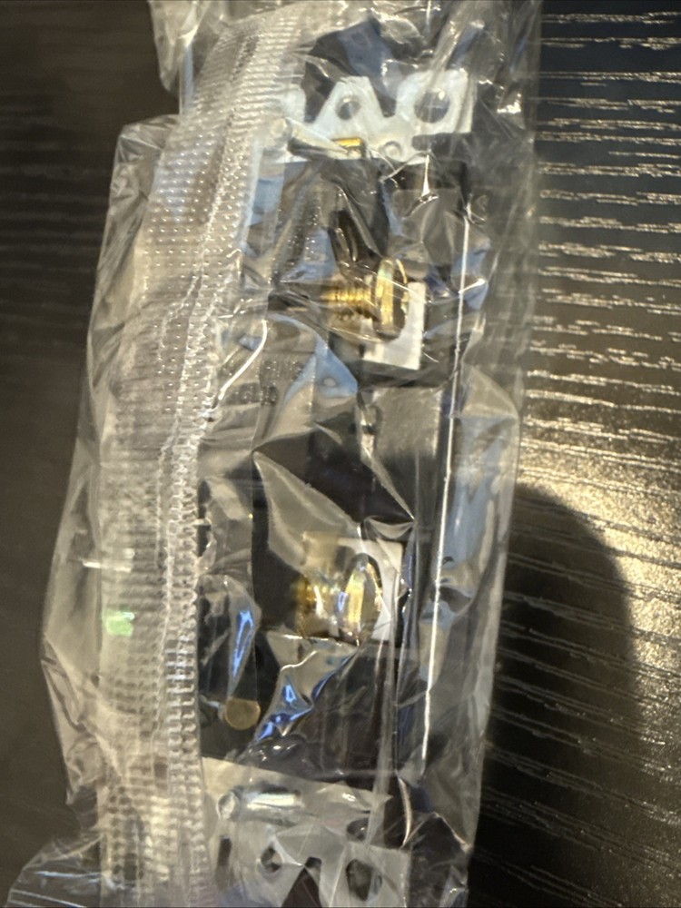 AIDA Matte White Single Pole Decorator Light Switch, 20 Pack