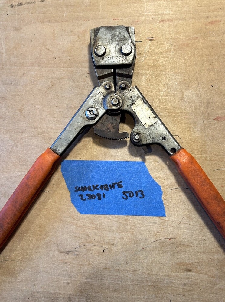 SHARK BITE 23081 Pincer Crimp Tool
