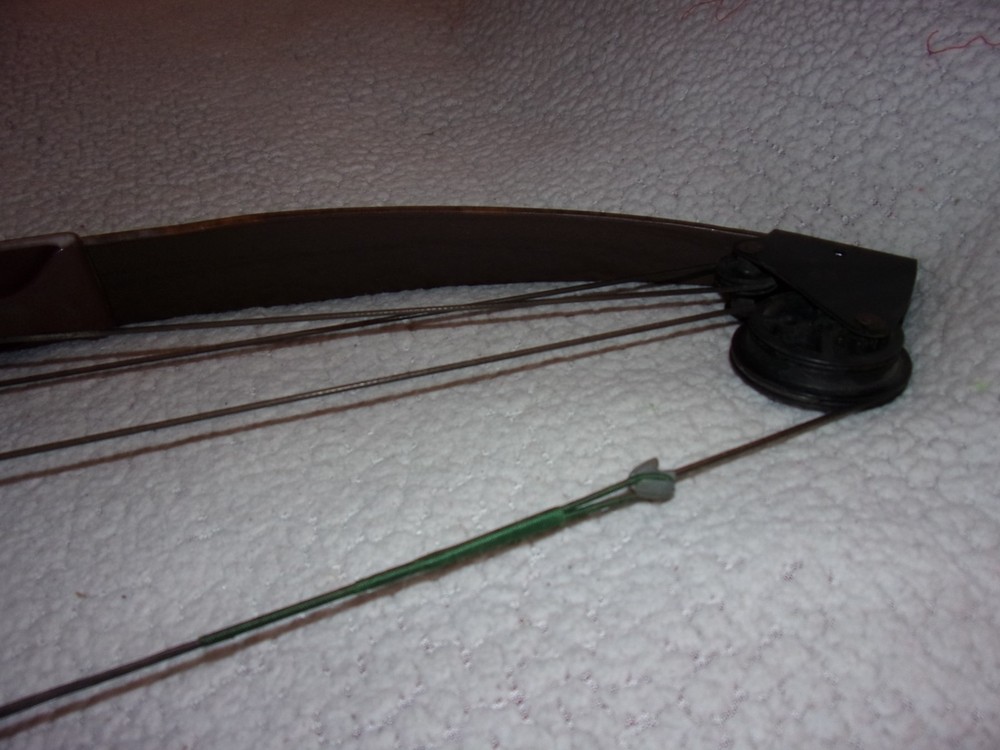 Vintage Bear Archery Whitetail Hunter Compound Bow