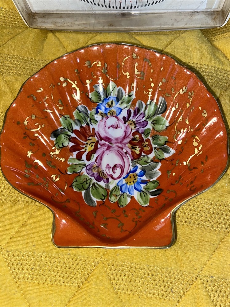 BEAUTIFULLY DONE ORANGE LIMOGES SHELL DISH