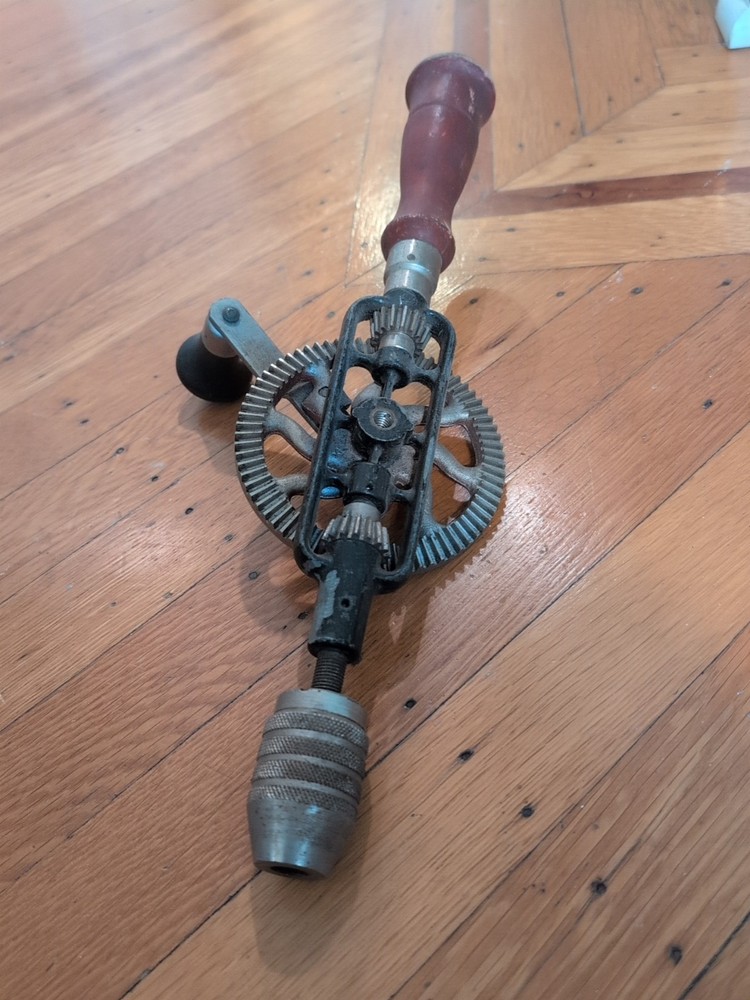 SOJO 2-01 HAND CRANK STYLE DRILL