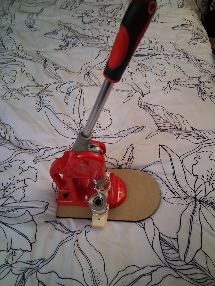 button machine maker