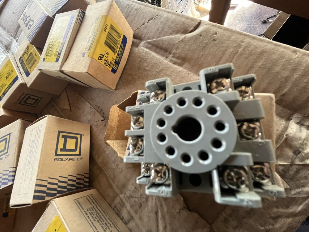 *NEW* Square D 8501NR62 Relay