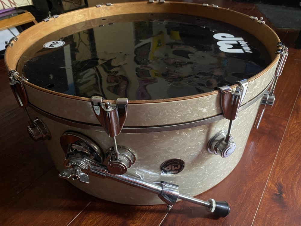 DW Bass Drum - unique size 22x9