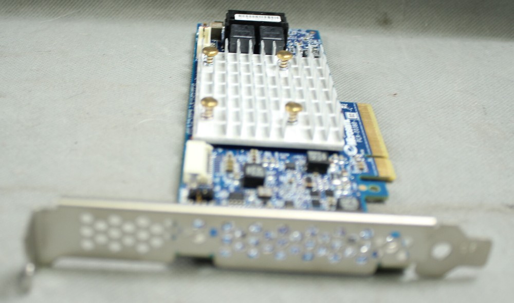 Microchip Adaptec SMARTRAID 3154-8i 2291000-R RAID Adapter Card