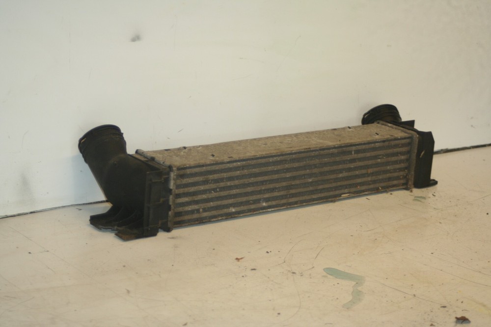 (95) 2010 BMW 1 SERIES E82. BOOST INTERCOOLER