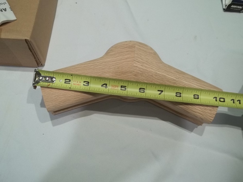 Solid oak 7021 handrail fitting 135 level quarter turn cap