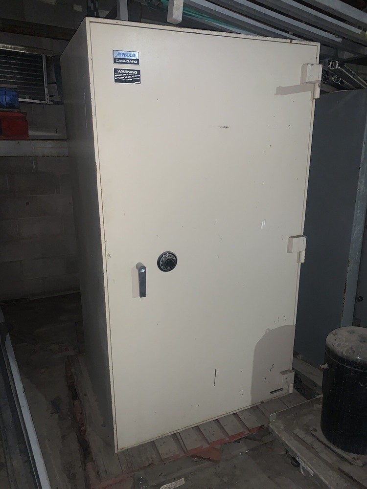 Diebold Cashguard safe.