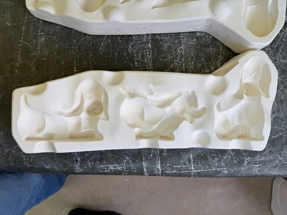 VINTAGE EVERGREEN CERAMIC MOLD #E-112 THREE DOGS