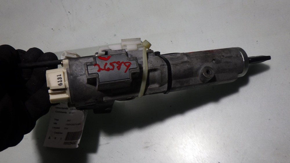 07 NISSAN TITAN Ignition W/Key