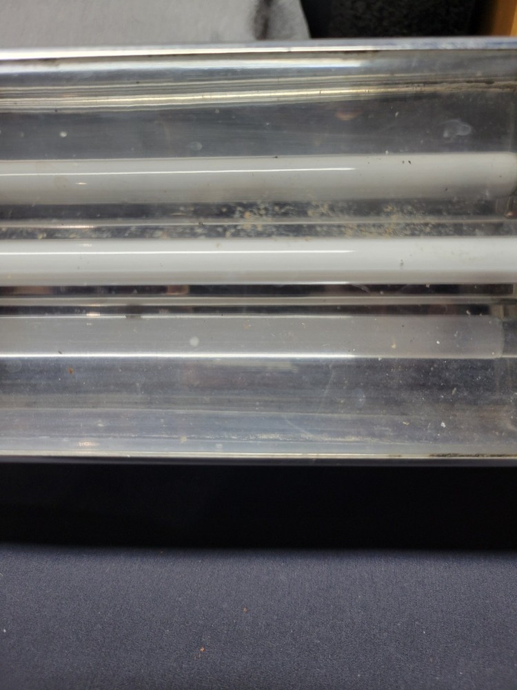 Burgess Safari Light Fluorescent Lantern - light works