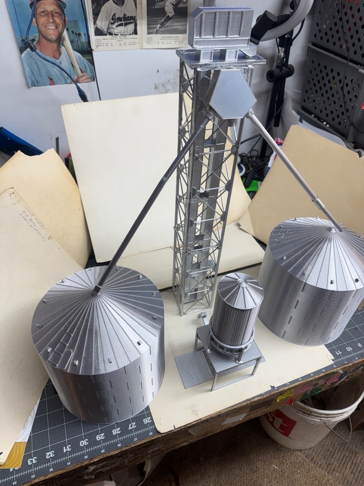 Farm Grain Bin Model Set 3D Printed 2 Bins Leg Tower Pit Auger Unloading Bin