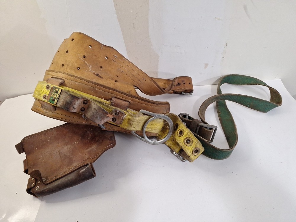Lineman's Tree Climbing Pole Miller Belt Tool Holder