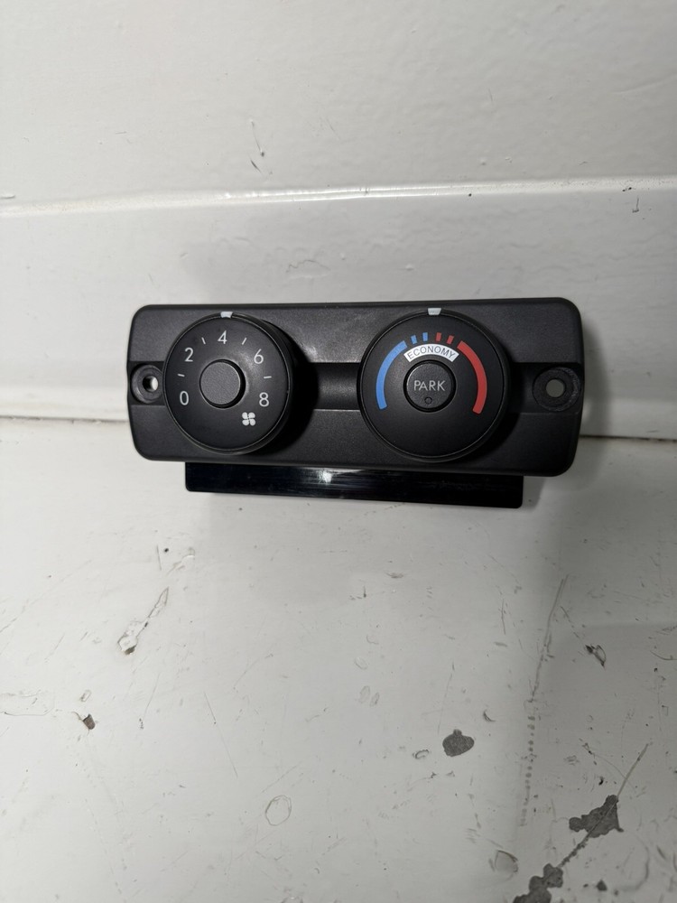 Freightliner CASCADIA Heater & AC Temperature Control A22-64737-001