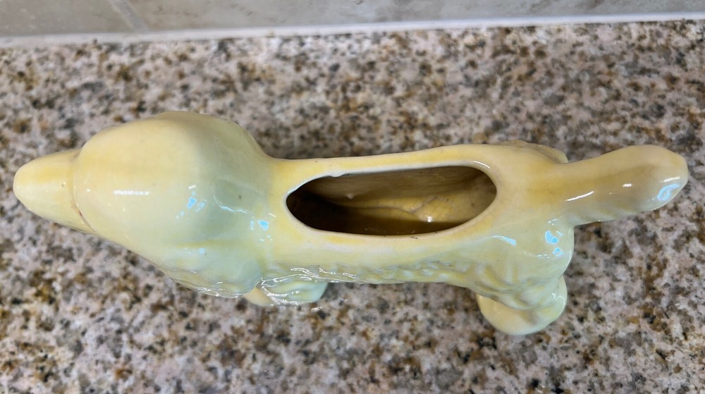 Small Cocker Spaniel dog planter Approximately 4" pale Yellow