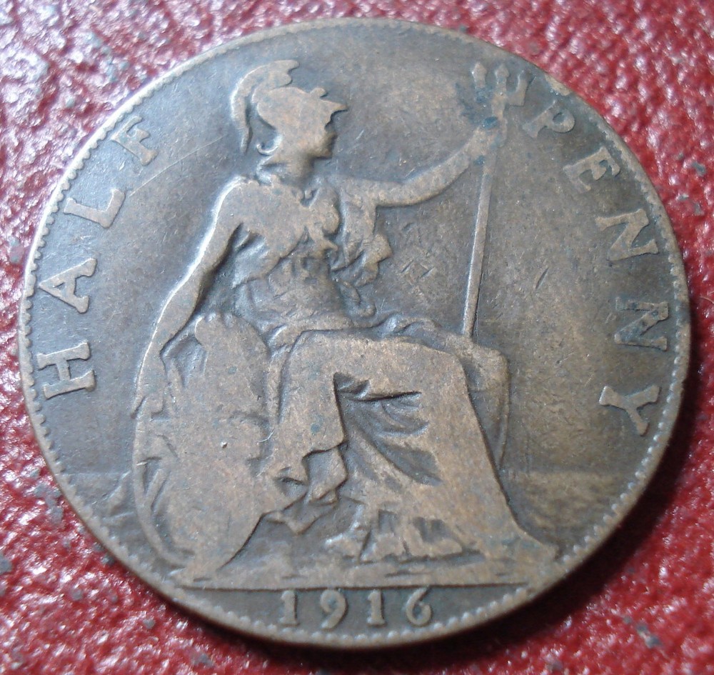 1916 BRITISH HALF PENNY IN GOOD-VG CONDITION