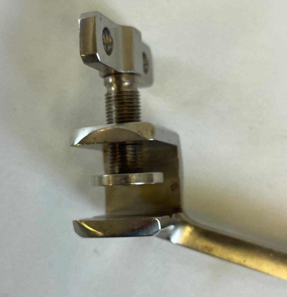 V. Mueller SU2952-11 Hand-Held Retractor Adapter for Universal Ring Retractor