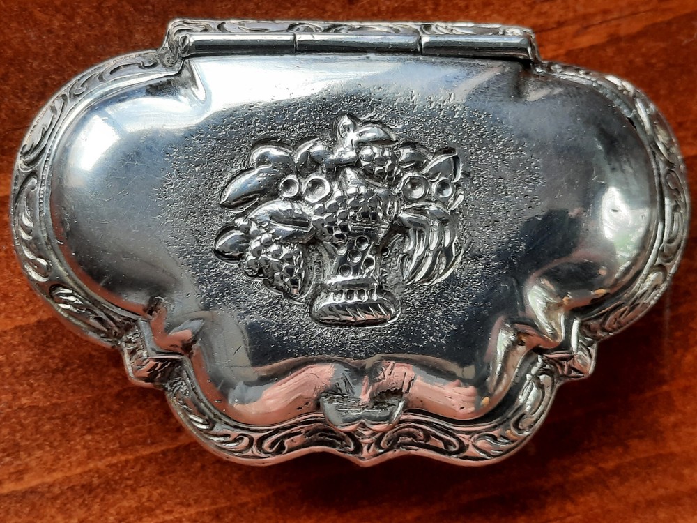 800 Silver Cast German Shell Shaped Trinket  or Snuff Box