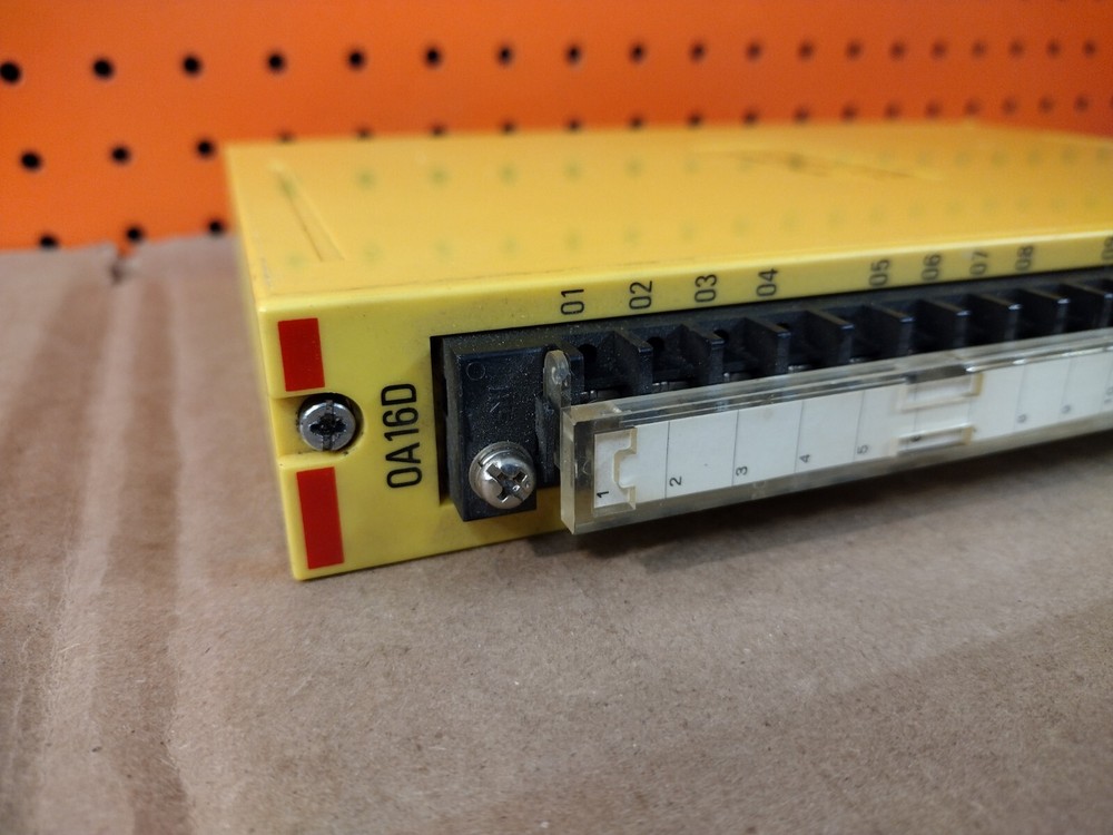 GMF Robotics OA16D OUTPUT MODULE A03B-0801-C445 Fast Shipping