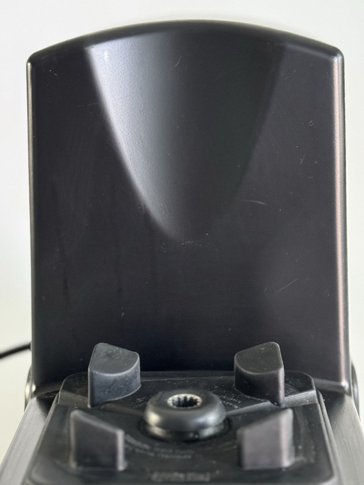 Vitamix XL VM0141 Commercial Blender Base Variable Speed Programmable
