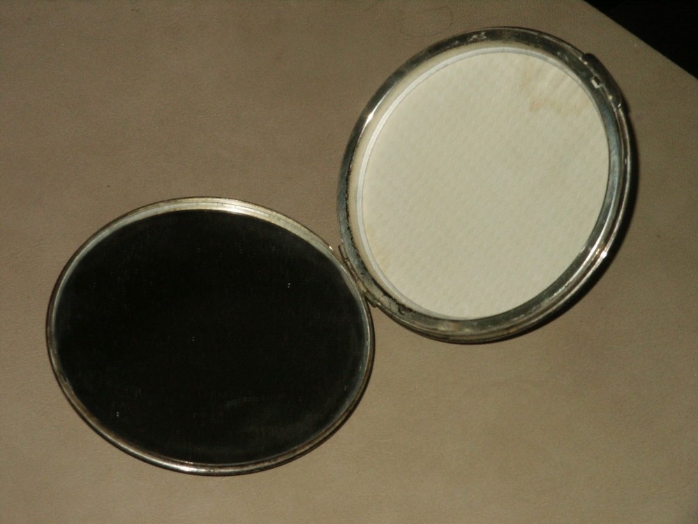 2 Vintage Compacts Paris France