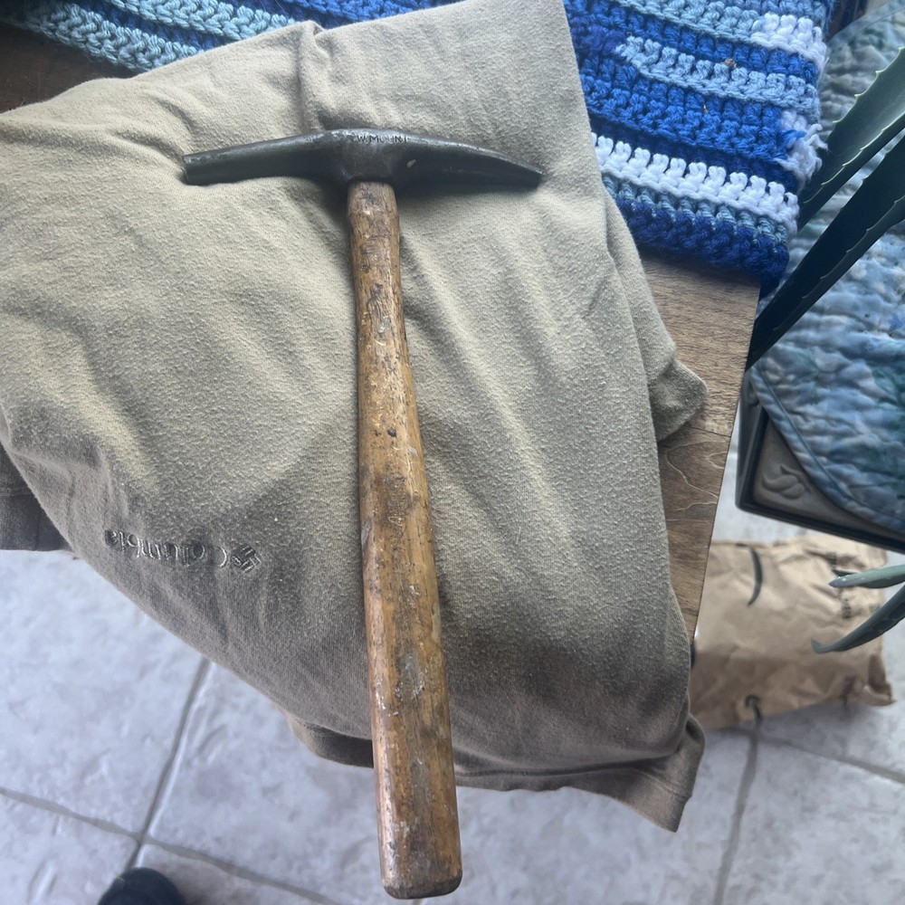 Vintage GW Mount  Tack Hammer