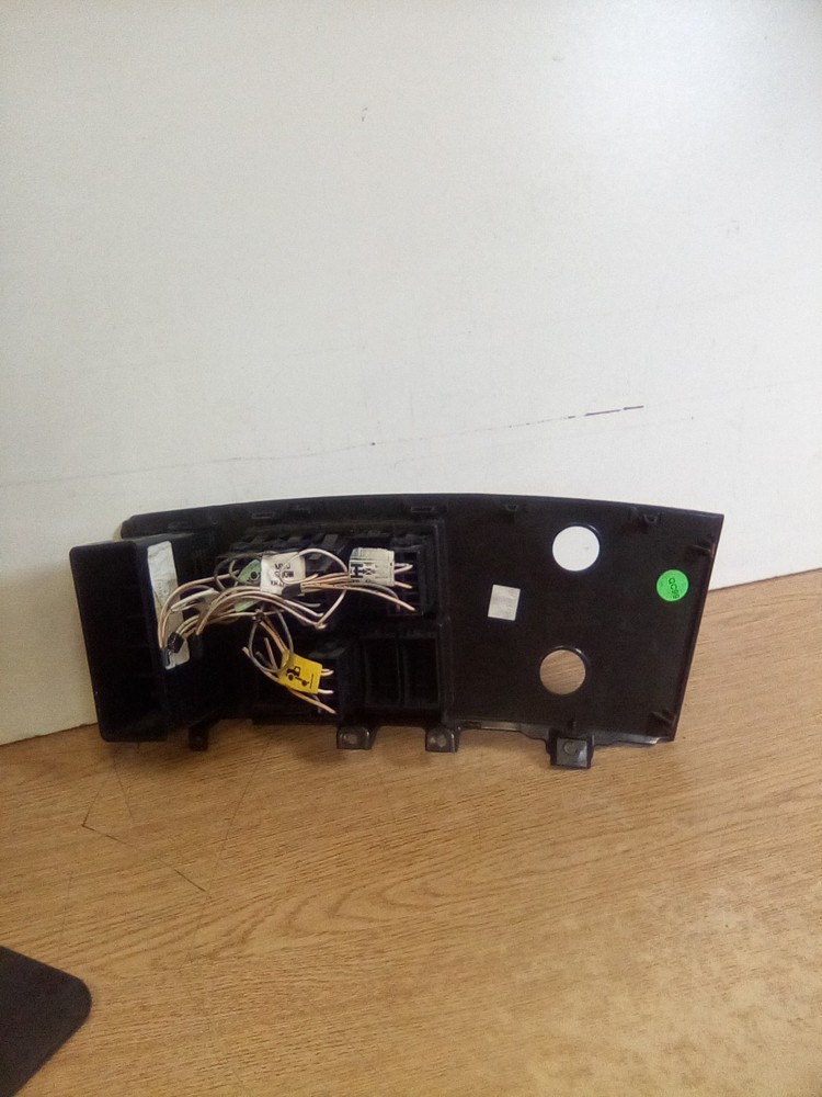 Volvo VNL 82756001 Dashboard Switch Panel