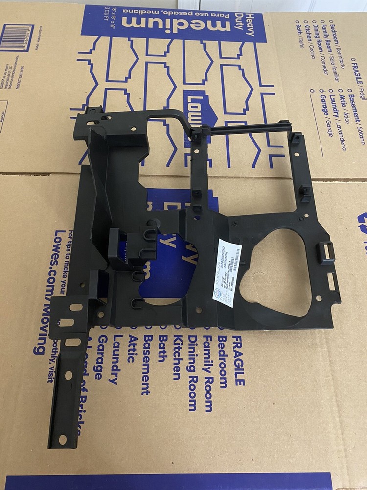 1999-2002 Chevy Silverado Classic 1500 Driver’s Side Headlight Bracket