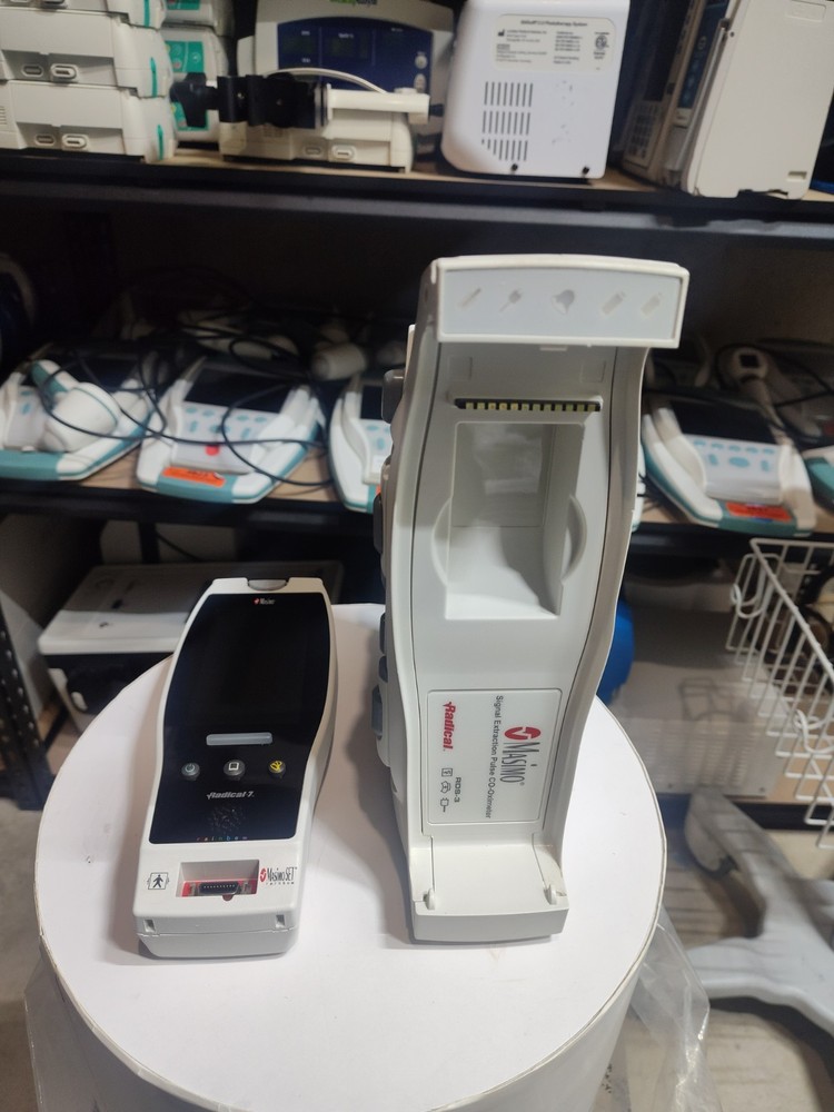 Masimo radical 7 pulse oximeter---No SPO2 cable.