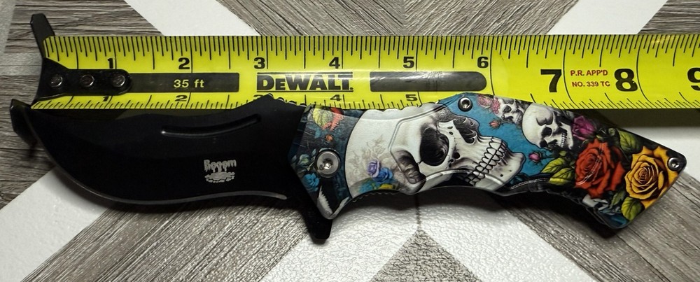 SKULL HEAD W/RED ROSES SPRING ASSISTED POCKET KNIFE #5021