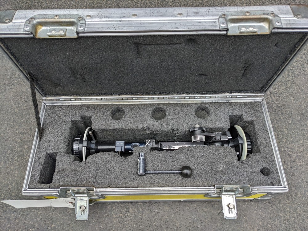 Arri FF-2 Studio Follow Focus, Hard Case, SN-9046
