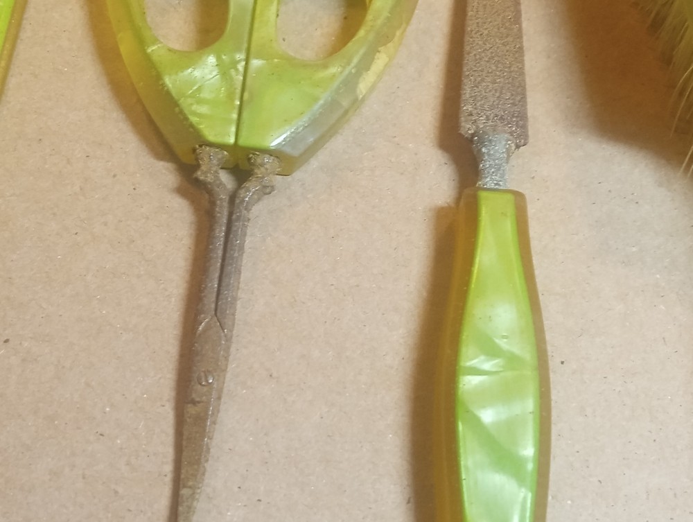 6 Pc Vintage Green Marbled Vanity Set