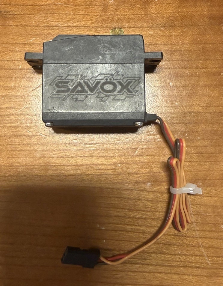 Savox SV-0220MG high voltage digital servo