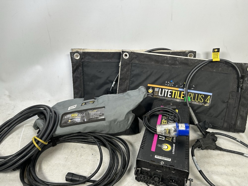 LiteGear LiteTile Plus 4 - 2 Light Kit with Accessories and Case