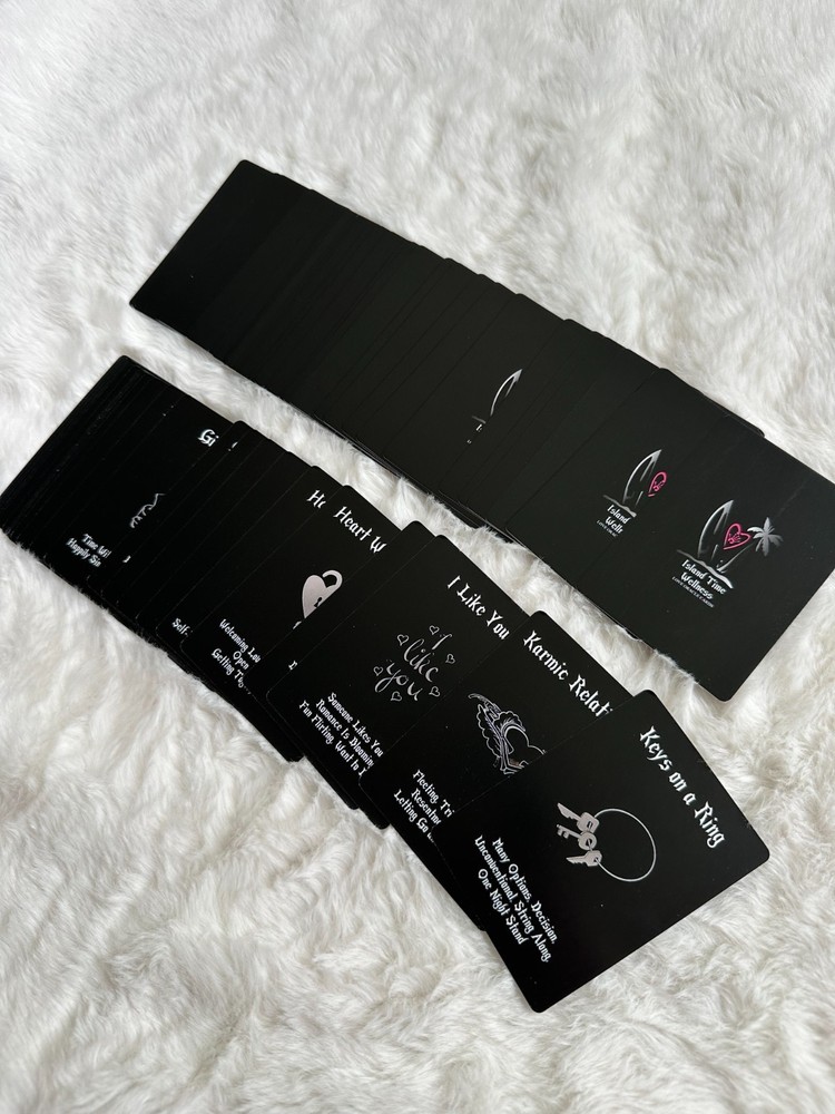 Love Oracle Deck (Black)