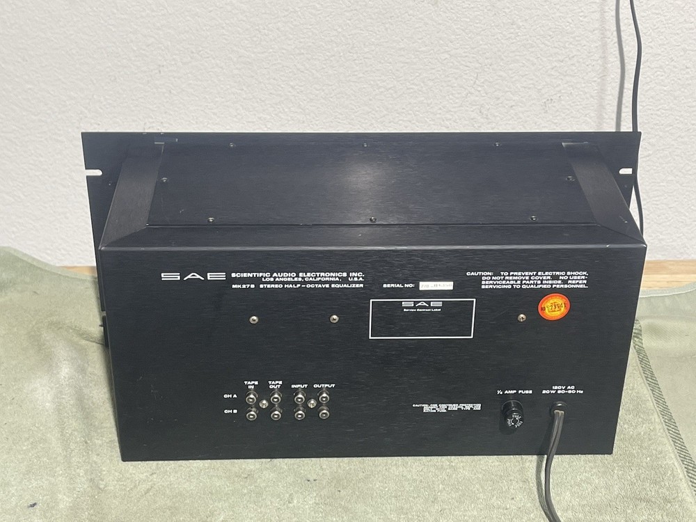 SAE 2700B Stereo Vintage EQ Half-Octave Equalizer