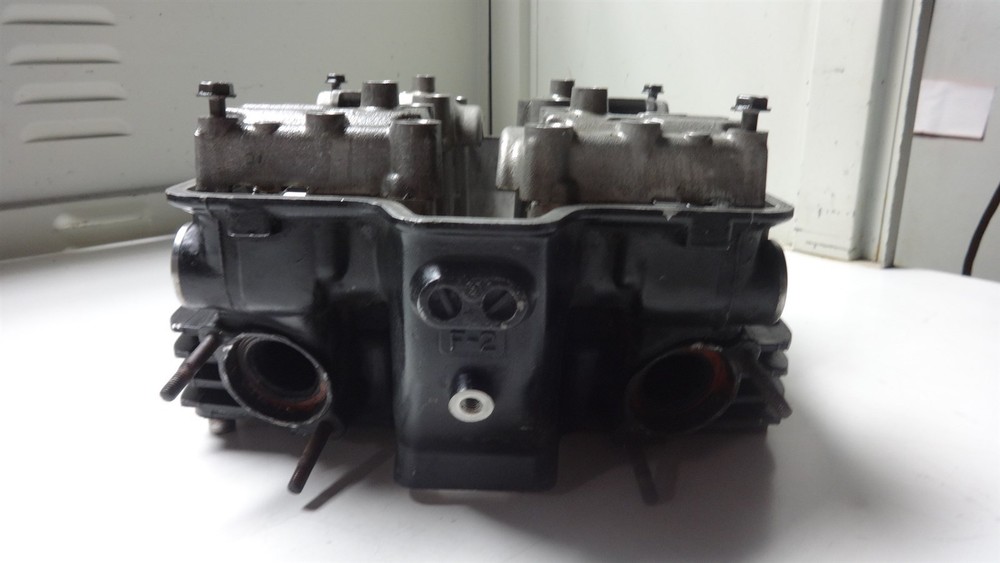 85 HONDA VF700S SABRE VF 700 HM135B ENGINE FRONT CYLINDER HEAD