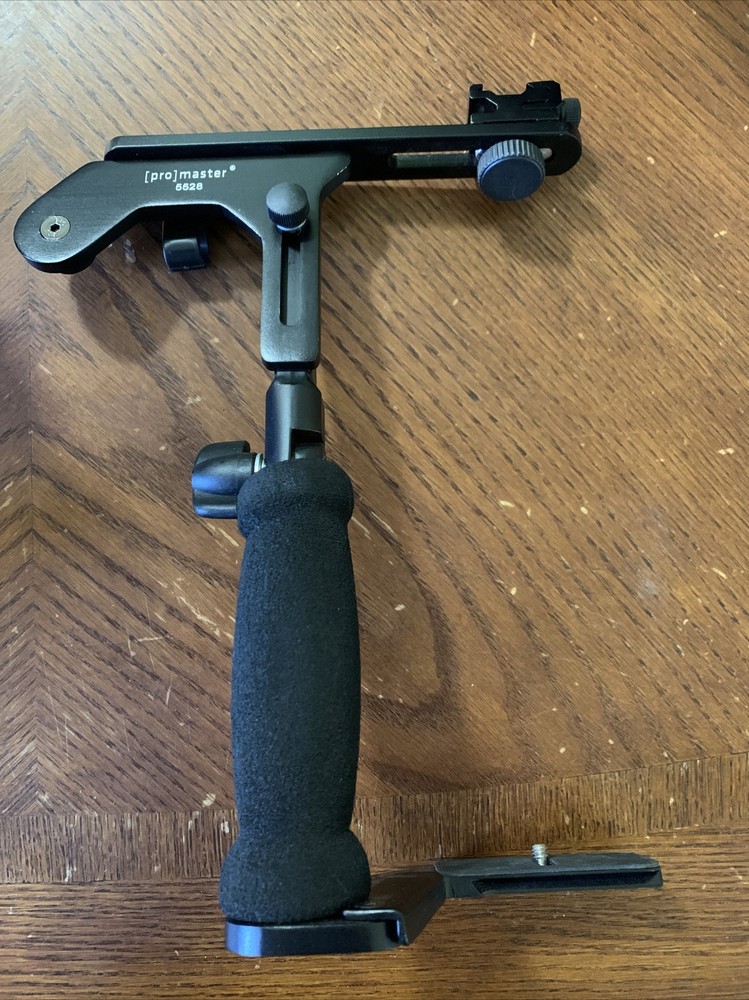 Promaster 5528 Flash Mount Bracket Frame Grip